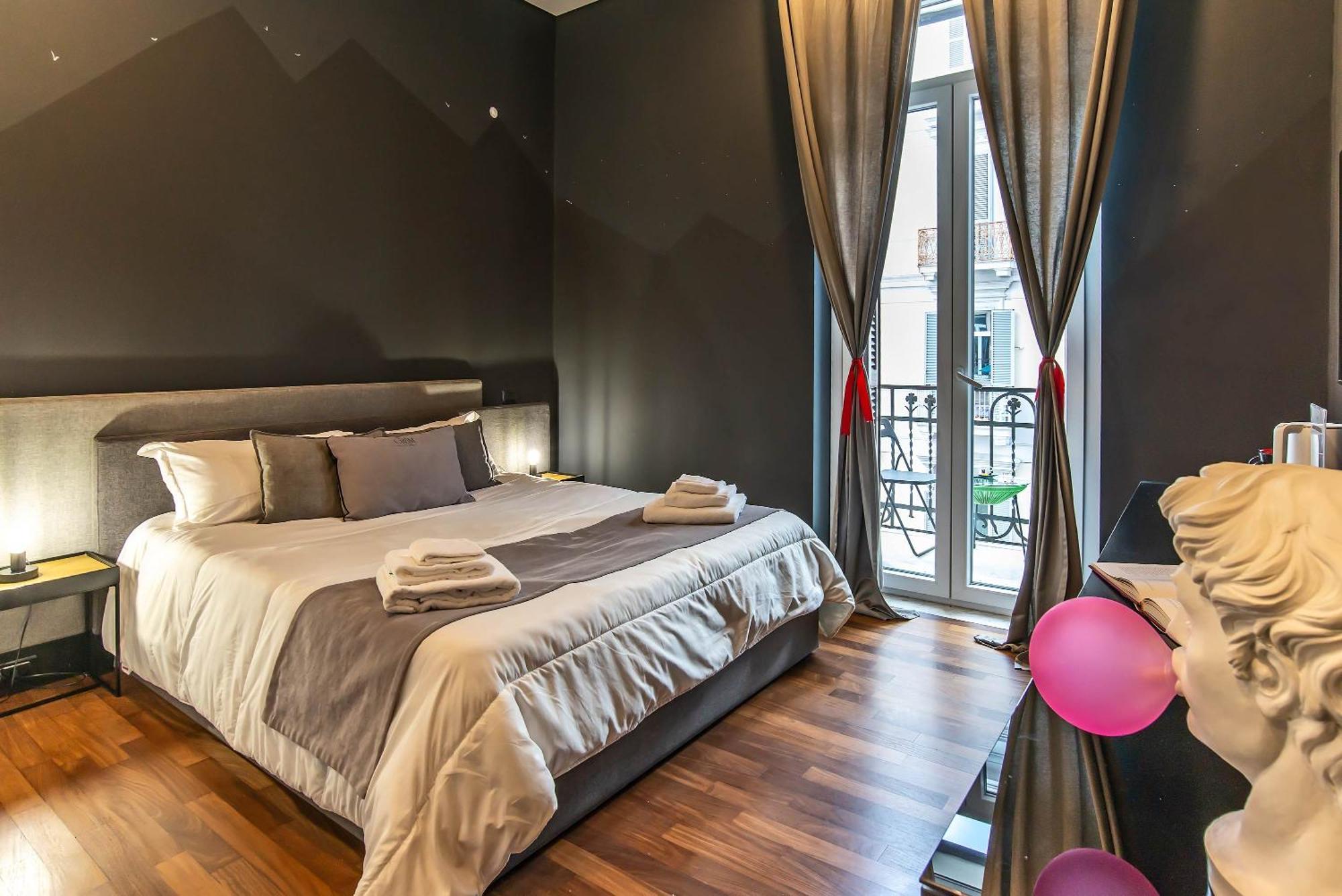 Gram Suites Napels Buitenkant foto