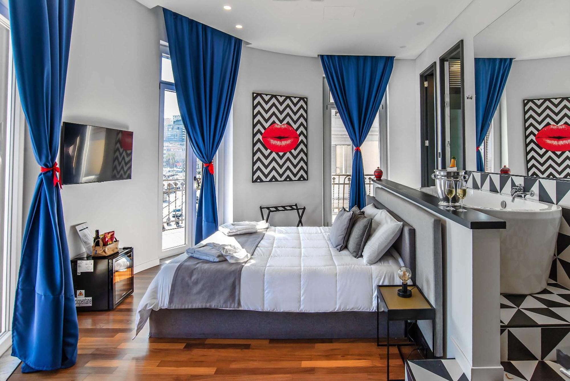 Gram Suites Napels Buitenkant foto
