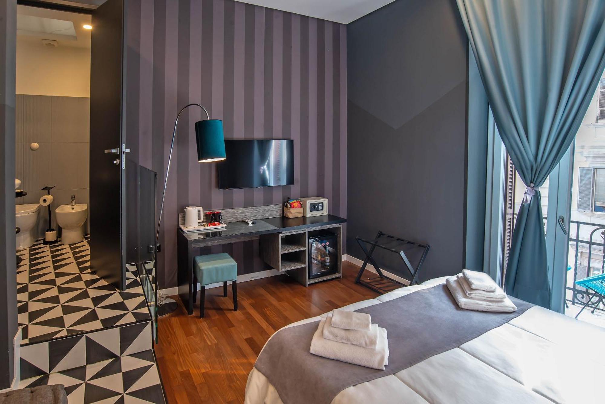 Gram Suites Napels Buitenkant foto