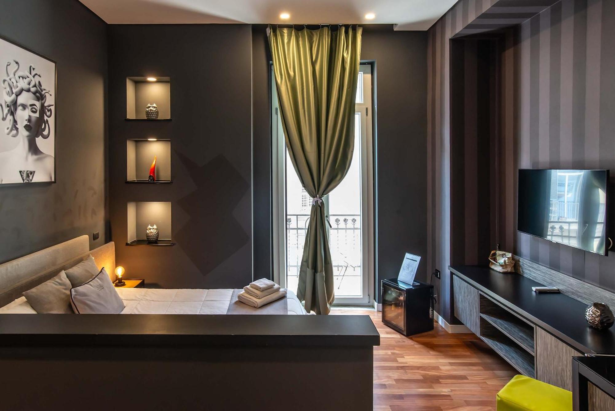 Gram Suites Napels Buitenkant foto