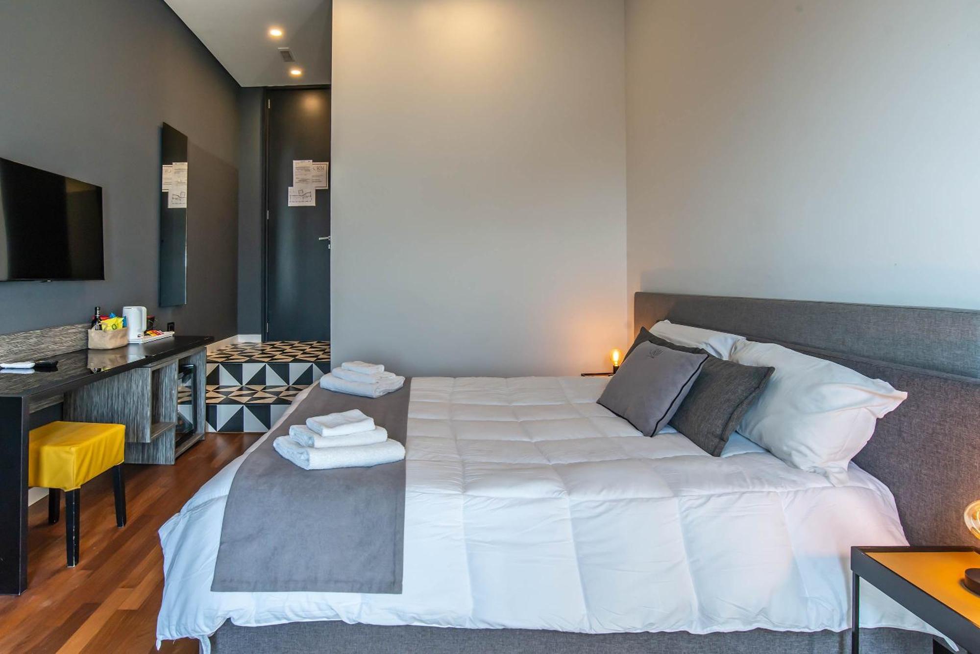 Gram Suites Napels Buitenkant foto